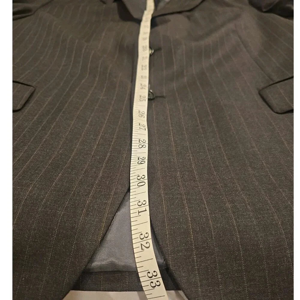 Nautica Men's Gray Pinstripe 2 Piece Suit 44R W38 100% Wool Flat Front 32 Inseam